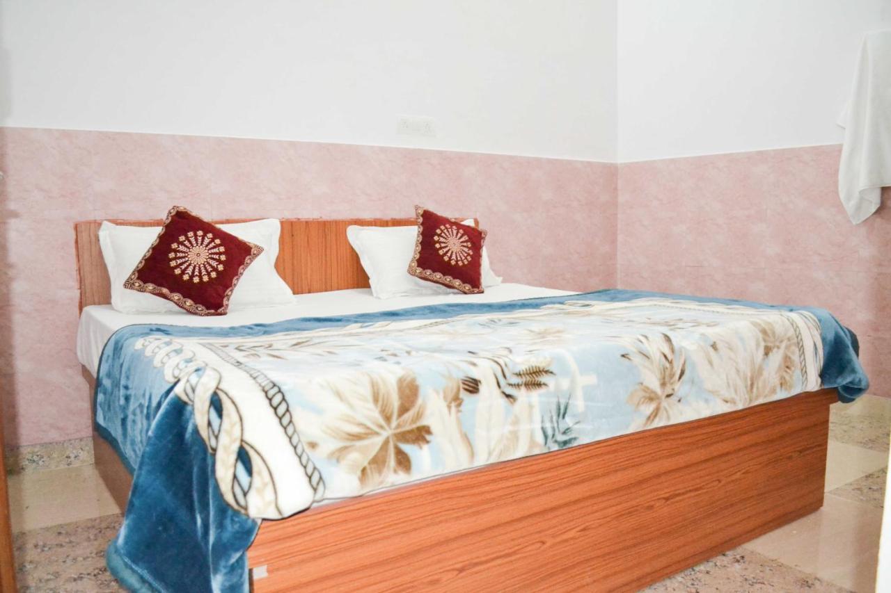 Hotel O New Jp Hotel Meerut Bagian luar foto