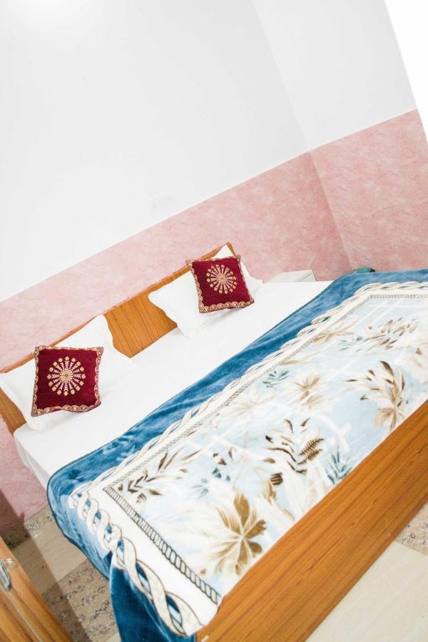 Hotel O New Jp Hotel Meerut Bagian luar foto